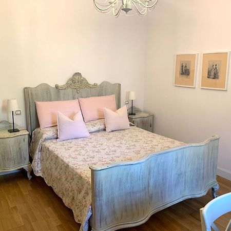 Appartamento Simona Кастільоне-дей-Пеполі Екстер'єр фото